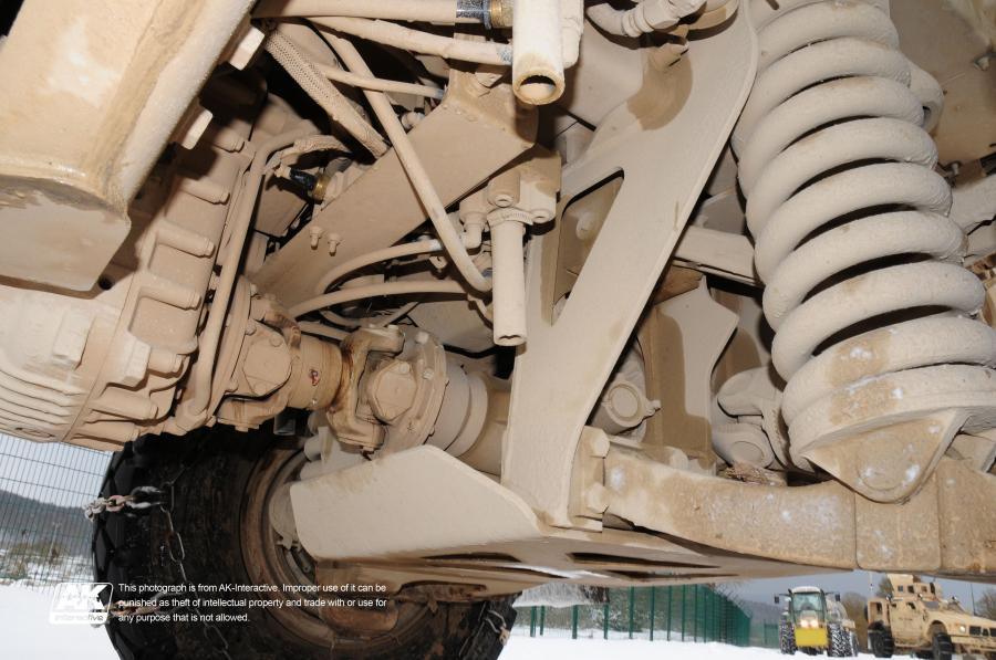 Детали экстерьера Oshkosh M-ATV 2009 года  (фото 188 из 676)